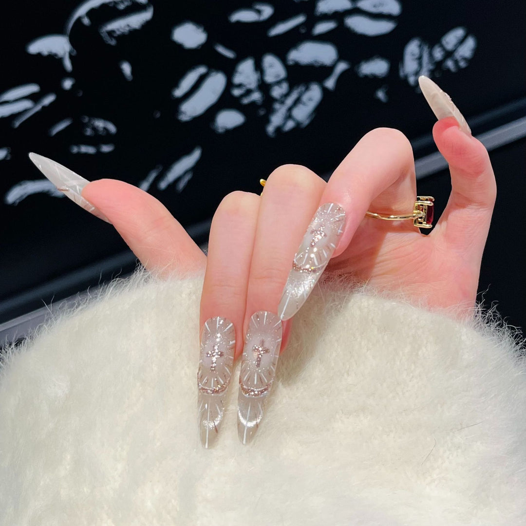 Chic Press-On Nagel Set mit elegantem Strassdesign Karnz