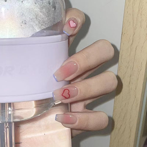 Kunstvolle Nagelmaniküre Karnz