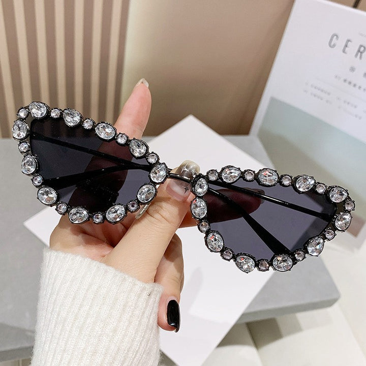 Glamouröse mit Rhinestones verzierte Sonnenbrille