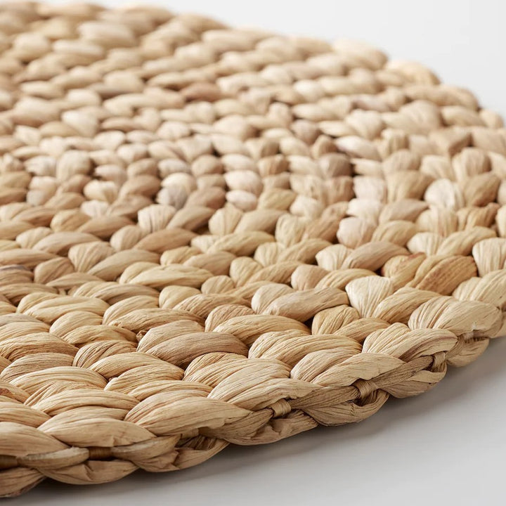 Stilvolle Tischunterlage aus handgefertigtem Naturmaterial Karnz