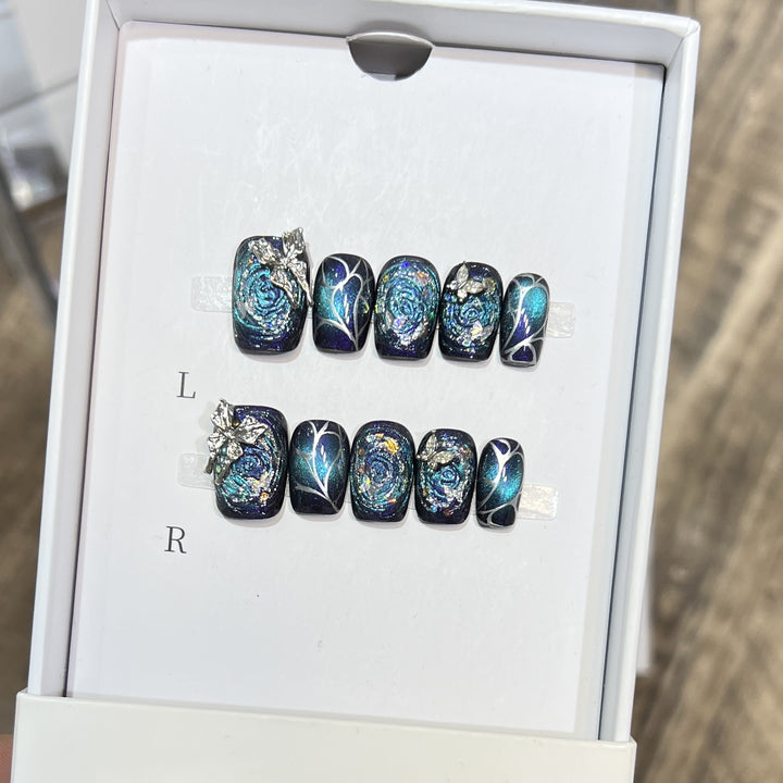 Dekoratives Galaxy-Thema Press-On Nagelset