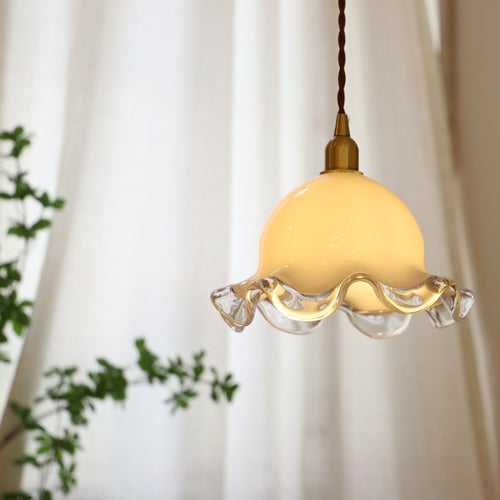 Elegante Drei-Lampen Pendelleuchte
