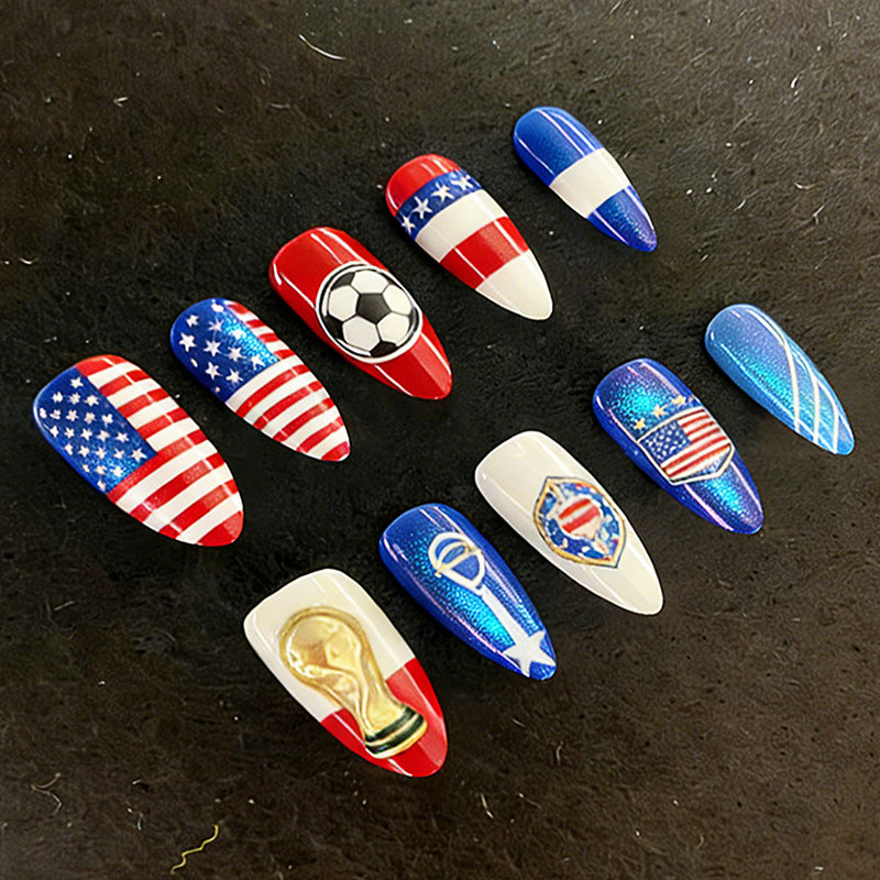 Kreatives Kunstnagelset mit sportlichen und festlichen Motiven Karnz
