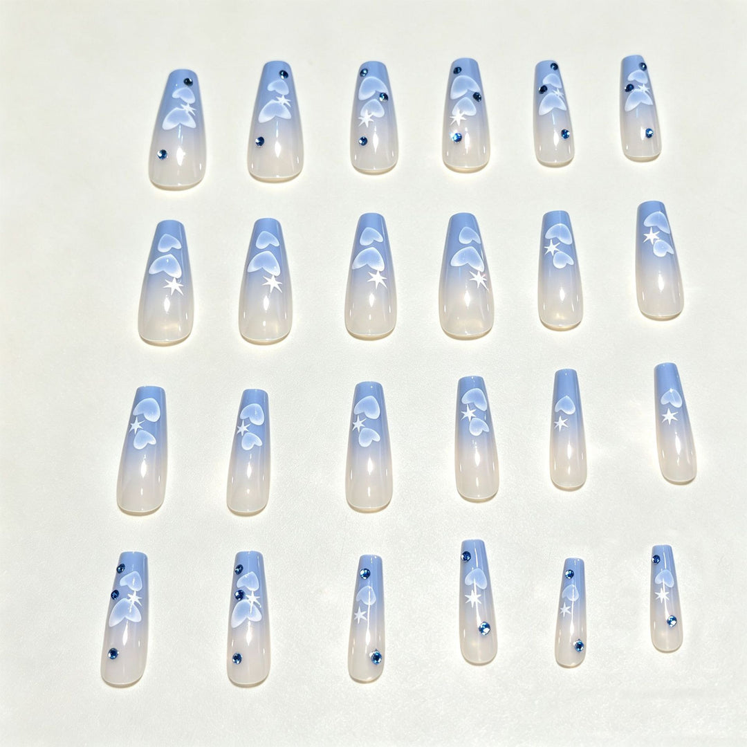 Künstlerische Press-On Nagelkunst Tipps Karnz