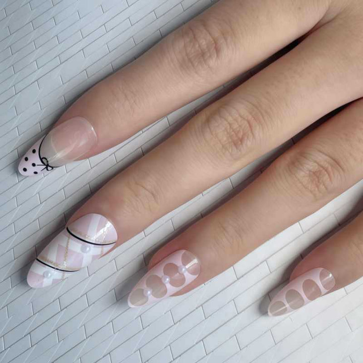 DIY Künstlerische Press-On Nagel Set Karnz