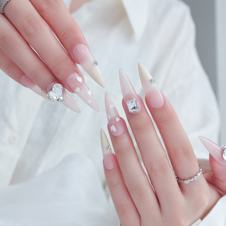 Elegante mit Strass besetzte Press-On Nägel