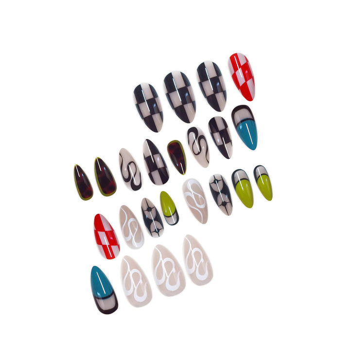 Künstlerische Stiletto Press-On Nagelkunst Karnz