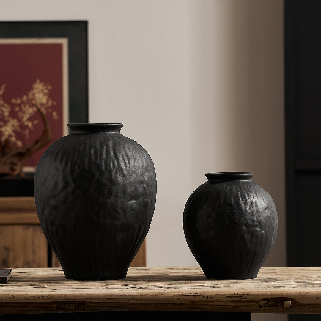Elegante Keramikvase mit Struktur Karnz