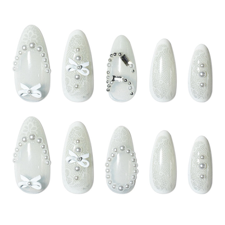 Elegante Spitzen Design Nagelverlängerungen Karnz
