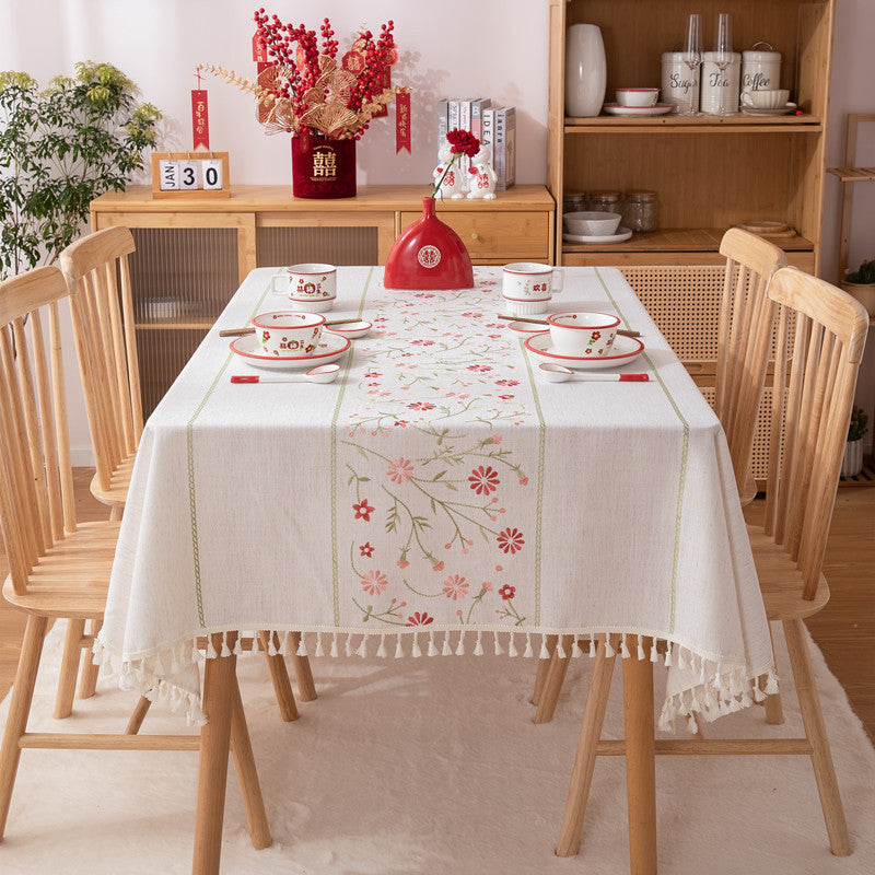 Bestickte Blumen-Tischdecke
