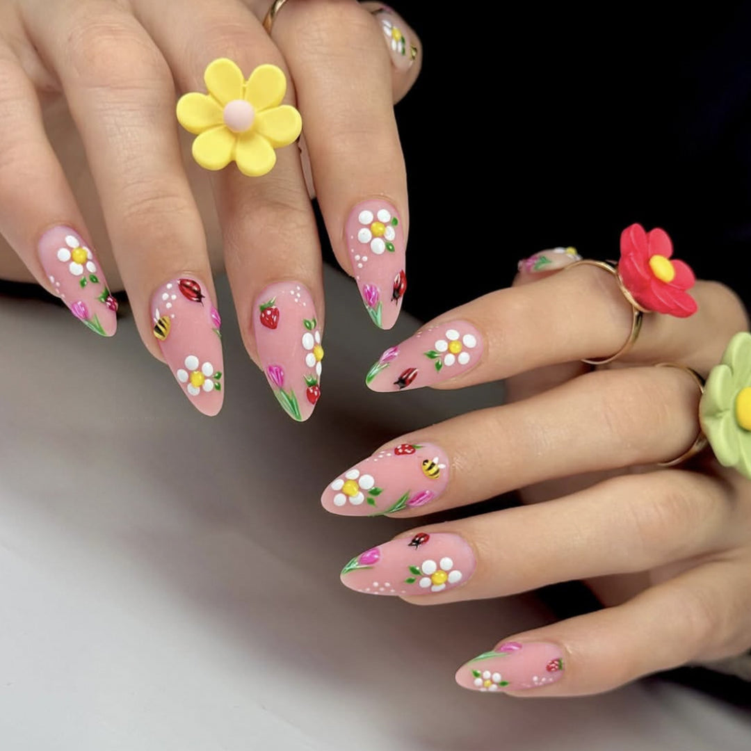 Blumenmuster Stiletto Nagelkunst Karnz