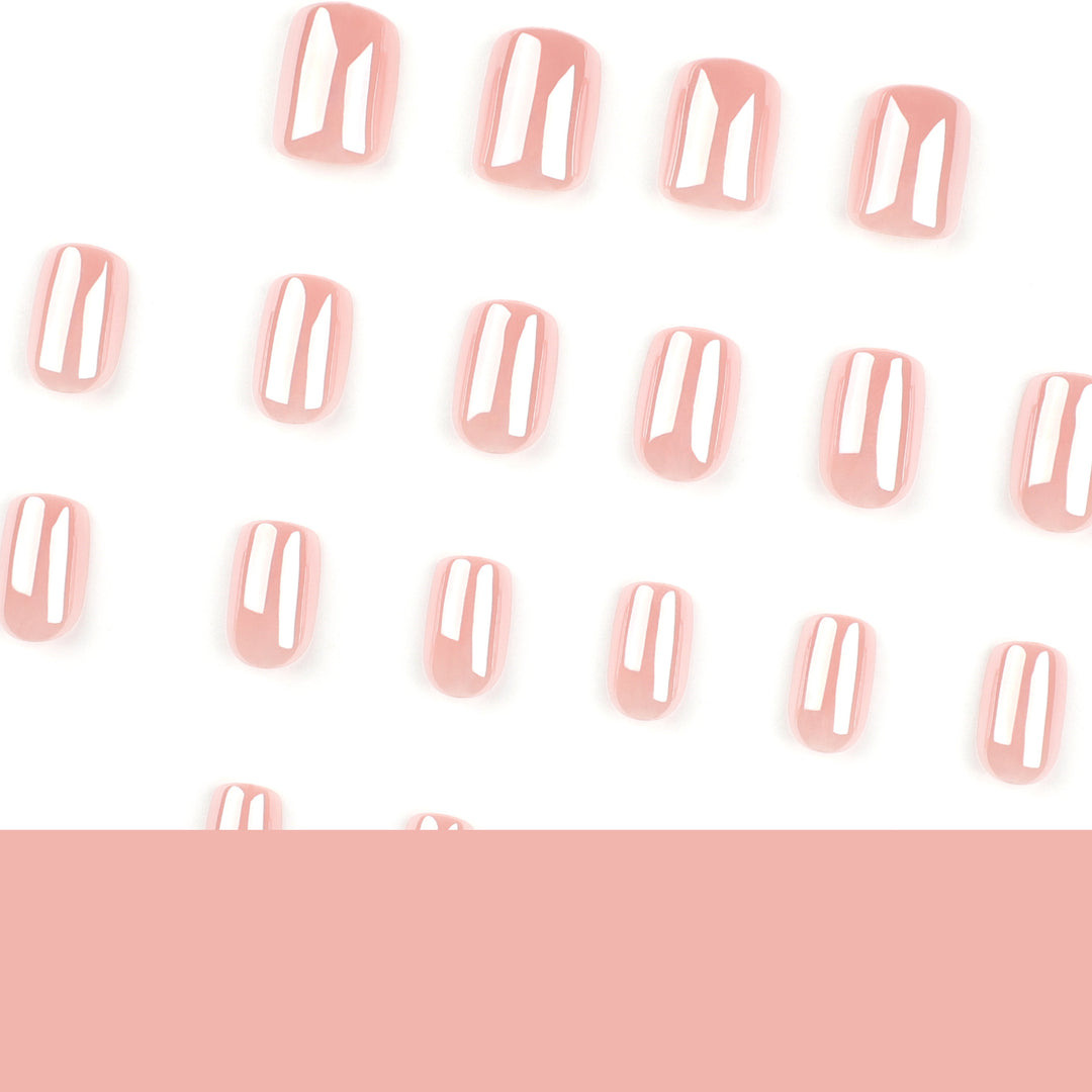 Elegante Nagelkunst im Rosé Metallic-Look Karnz