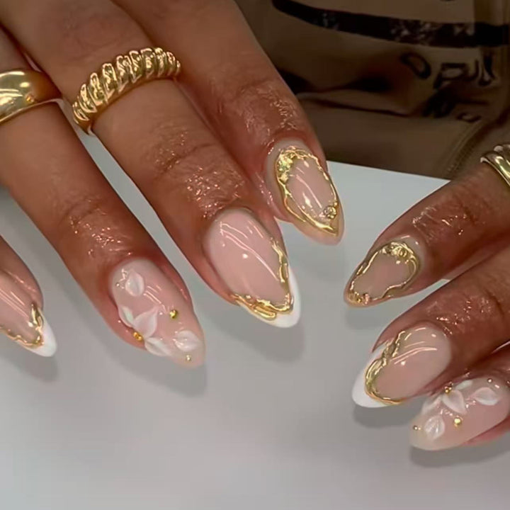 Elegante Nagelkunst Karnz