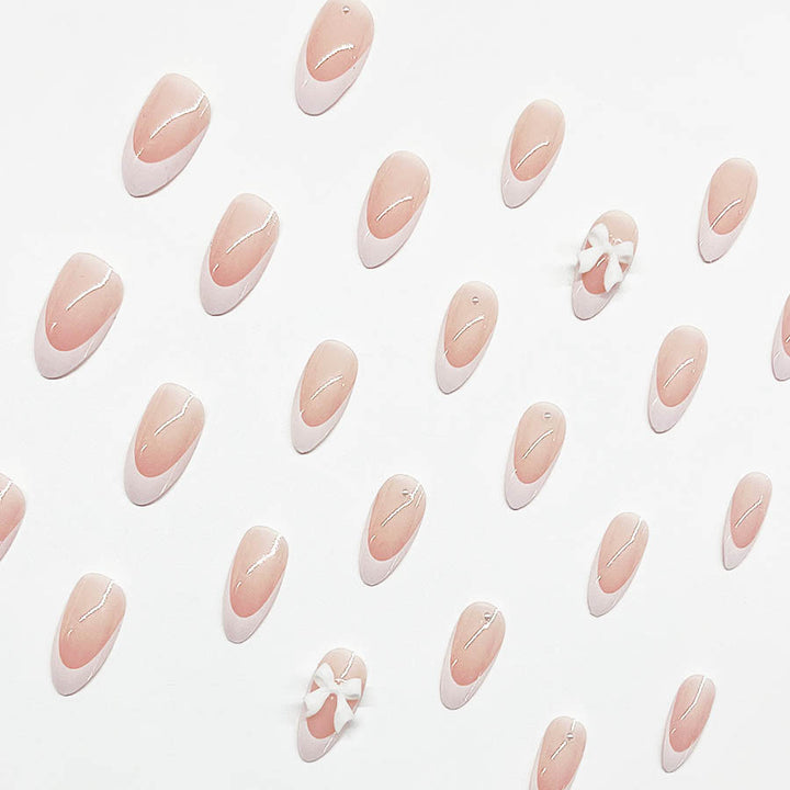 Kunstnagelset mit luxuriösen 3D-Schleifenverzierungen Karnz