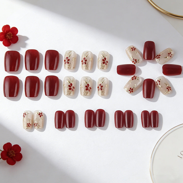 Elegantes Blumen-Press-On-Nagelset Karnz
