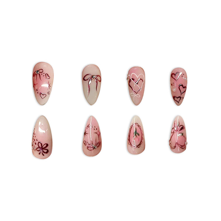 Dekorative Herz-Themen Press-On Nagelkunst Karnz