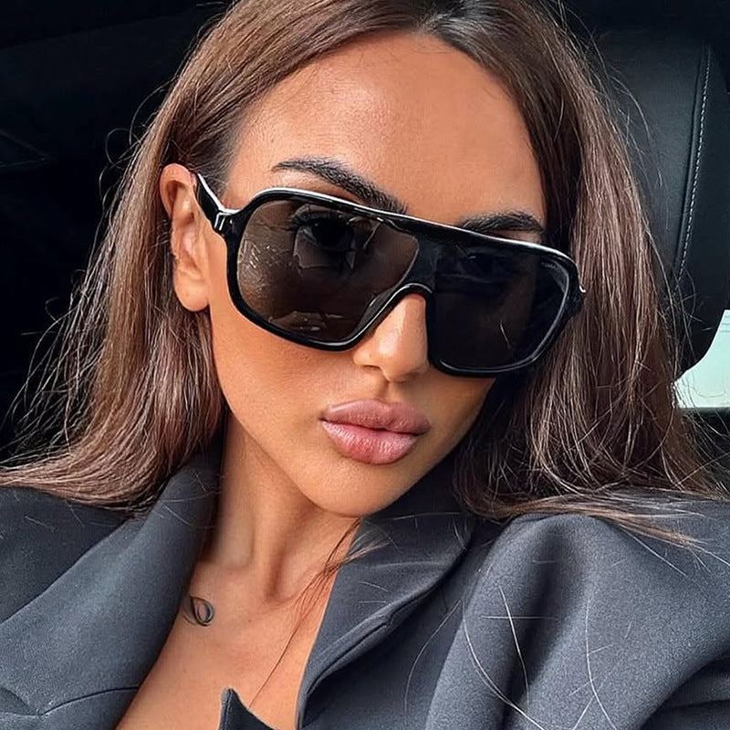 Damen oversized Sonnenbrille mit breitem Rahmen Karnz