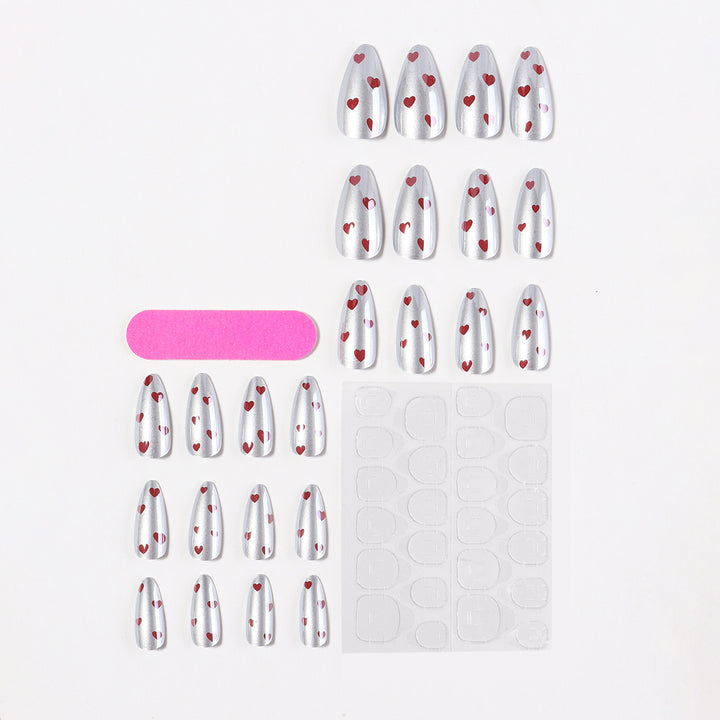 Kunstnagelset mit herzförmigem Design Karnz
