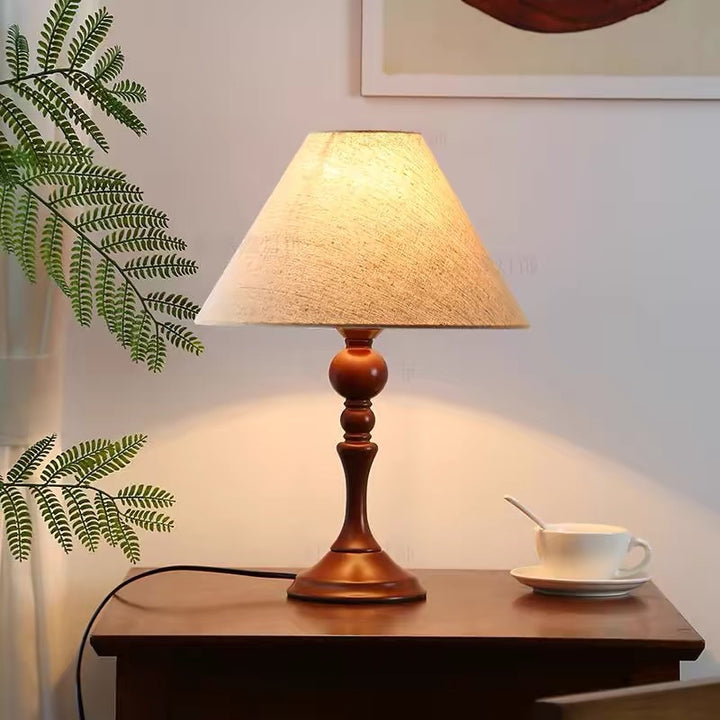 Elegante Nachttischlampe