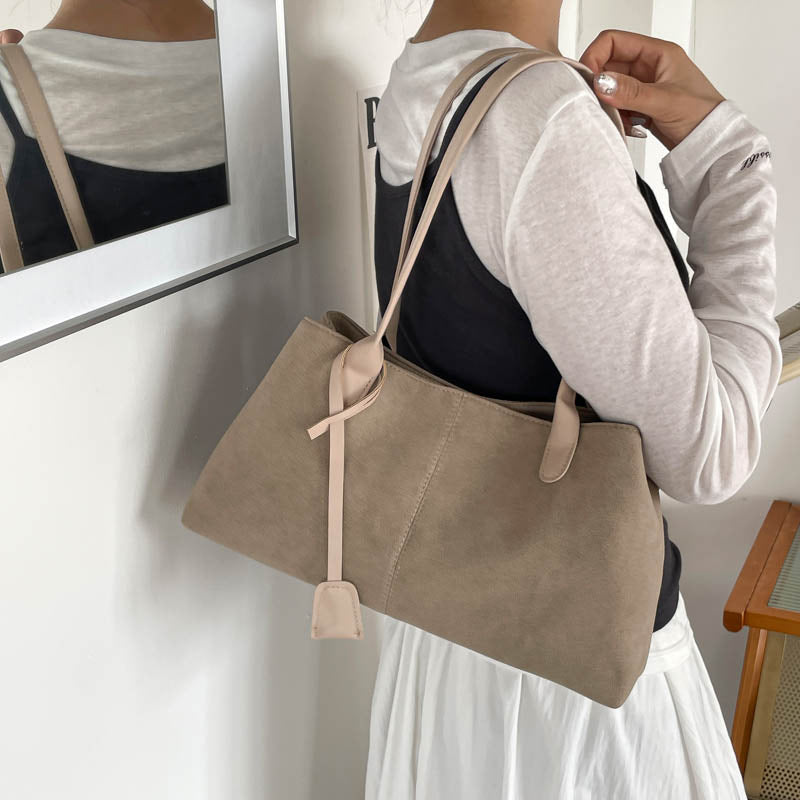 Stilvolle Kunstwildleder-Handtasche