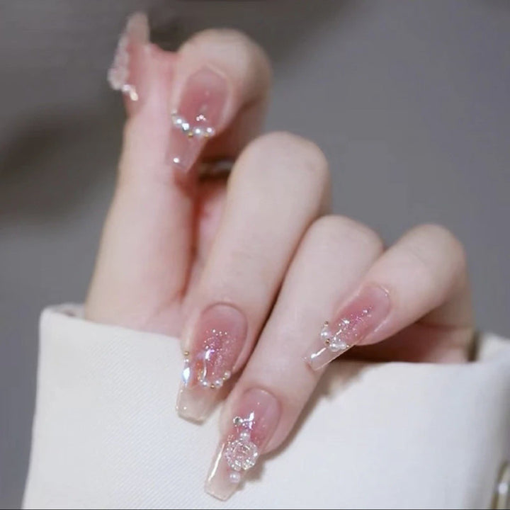 Kunstvolle Nagelspitzen Design Karnz