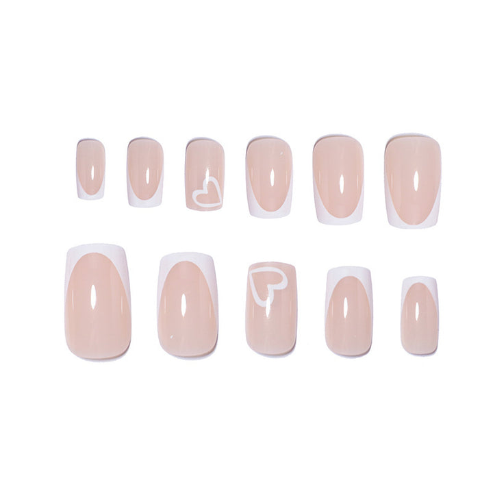 Elegante herzverzierte Nagelverlängerungen Karnz