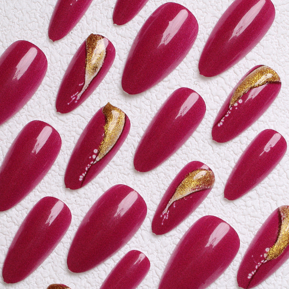 Elegante Stiletto Press-On Nagelkunst Karnz