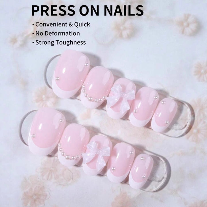 Kunstnagelset mit exquisiten 3D-Blüten und eleganten Perlenverzierungen Karnz
