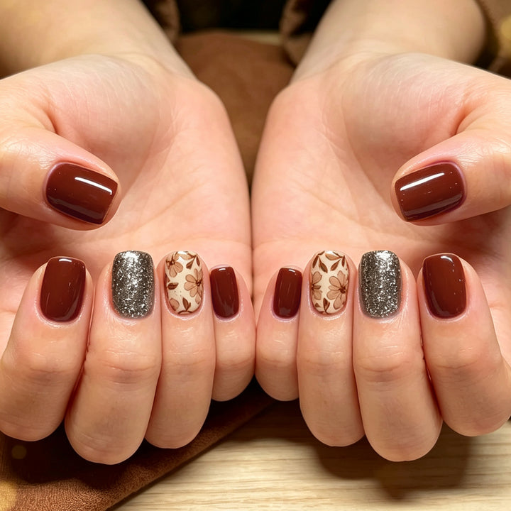 Künstlerisches Florales Nageldesign Karnz