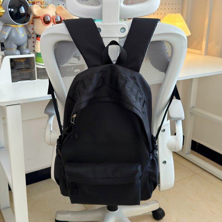 Stylischer bestickter Rucksack