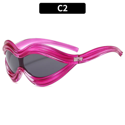 Modebewusste retro-inspirierte Wellen-Sonnenbrille