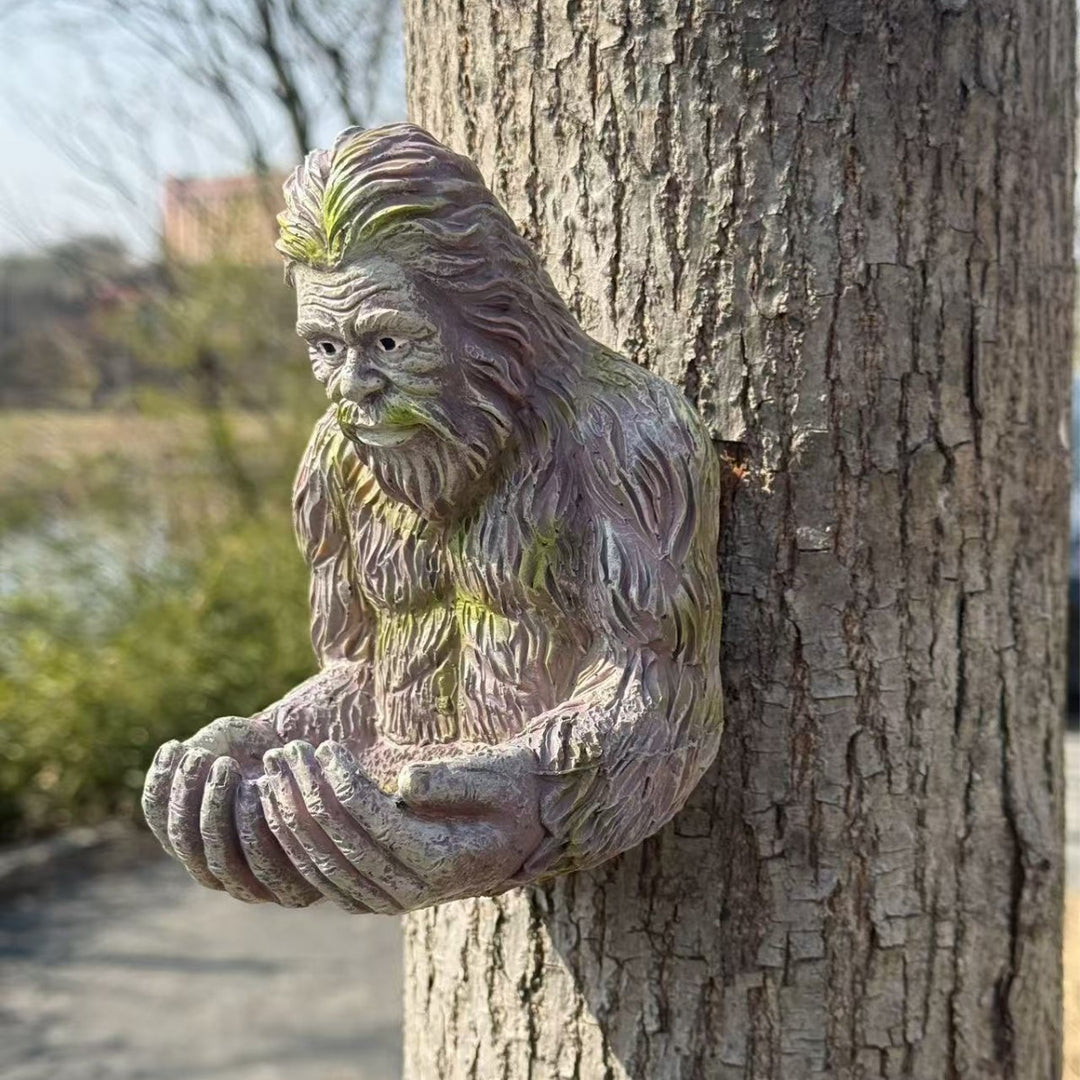 Dekorative Gartenfigur mit Vogelfutterspender Karnz