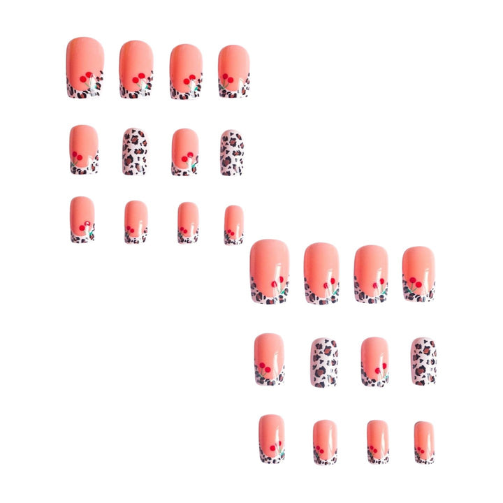 Künstlerisches Leopardenmuster Nageldesign