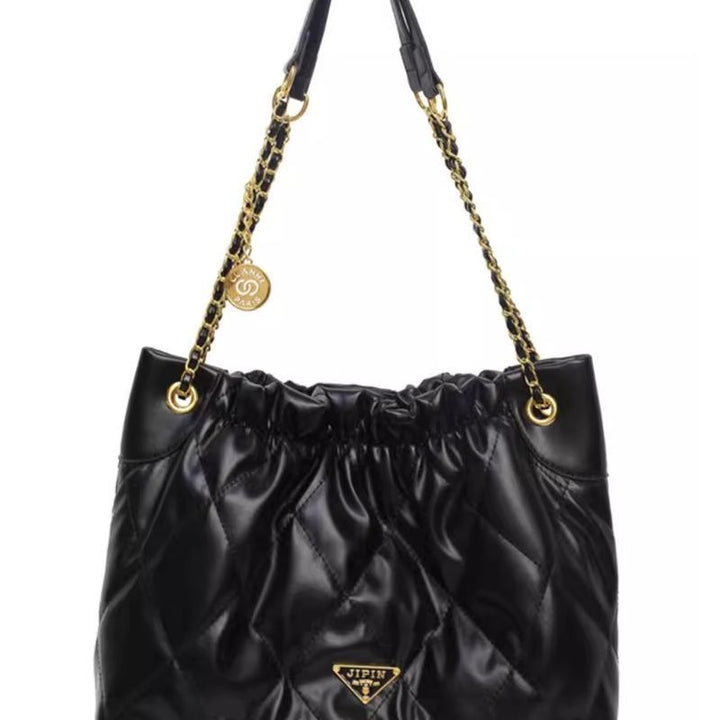 Gepolsterte Kettenschultertasche Karnz