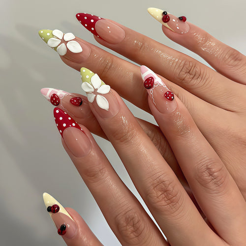 Kreatives Blumendesign Press-On Nagelkunst Set Karnz