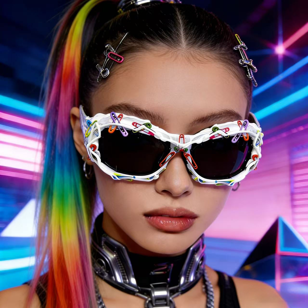 Damen kreative Statement-Sonnenbrille mit auffälligem Design Karnz