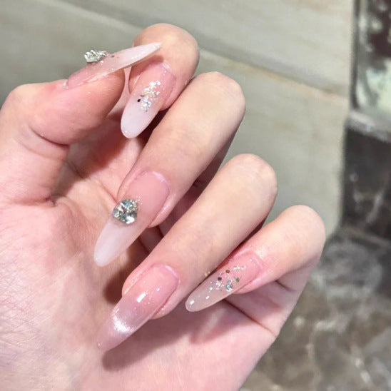 Elegantes Press-On Nageldesign Karnz