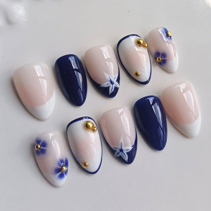Elegante Kunstnagel-Kollektion mit Glitzermotiven Karnz