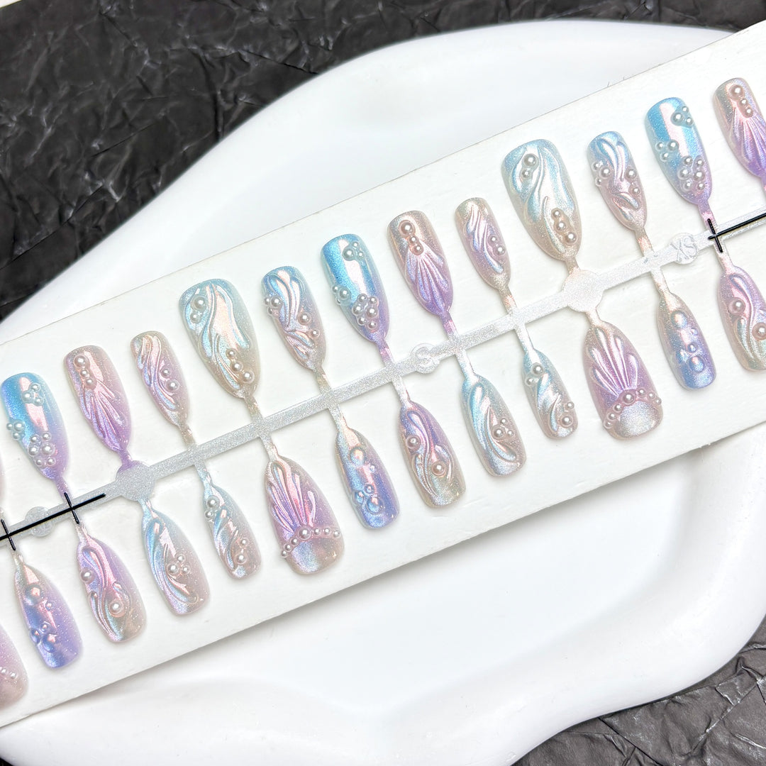 Elegantes mit Perlen verziertes Press-On-Nagelset