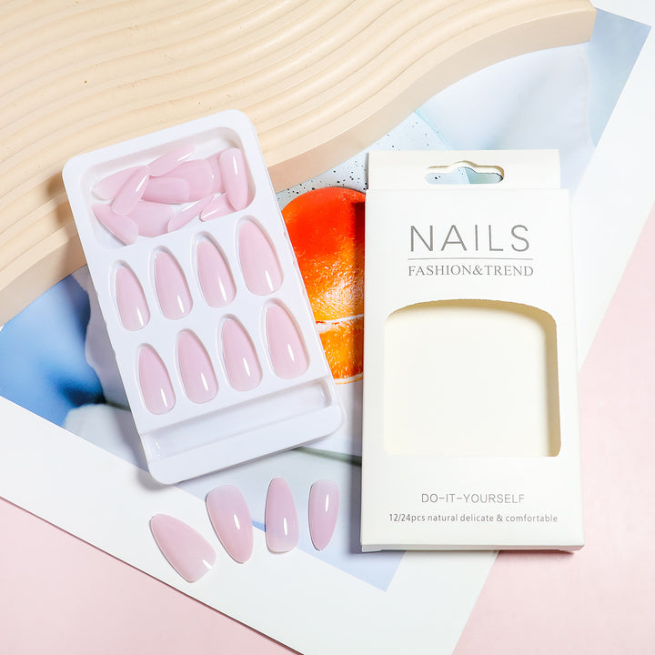 Press-On Nail Kit mit Mandelform und natürlichem Finish Karnz