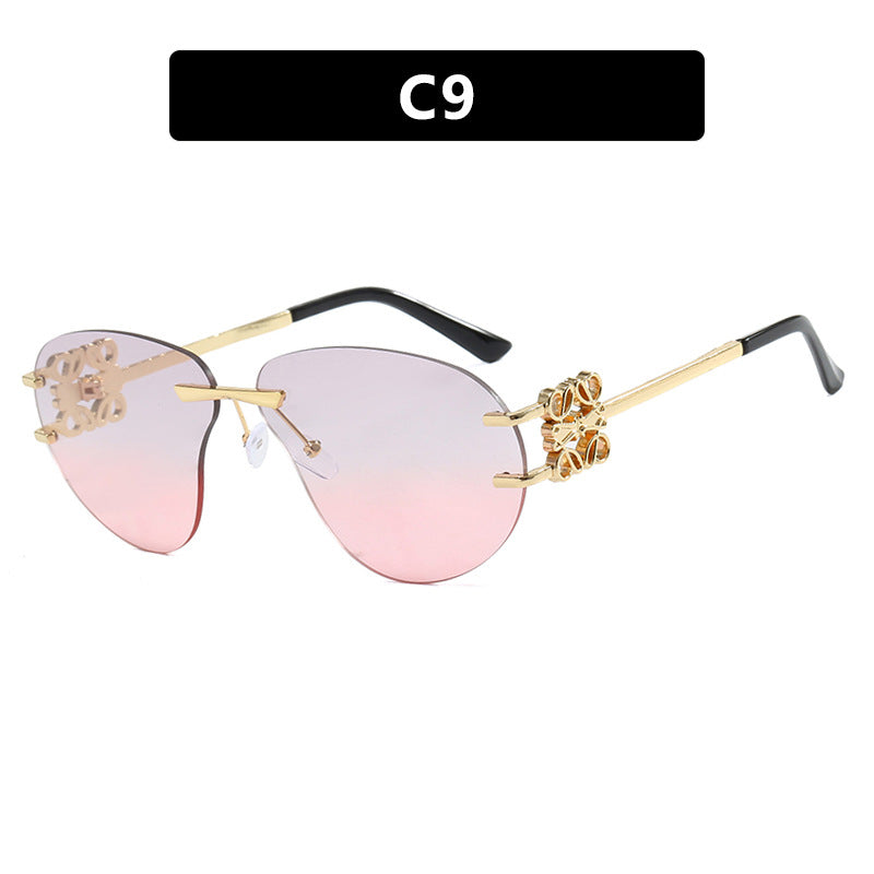 Damen modische Sonnenbrille im eleganten Aviator-Stil mit Kunststeindetails Karnz