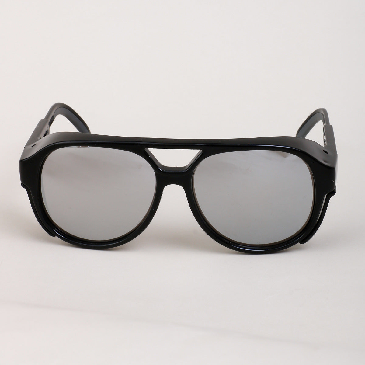 Damen oversized Sonnenbrille im geometrischen Design mit robustem Rahmen und polarisierten Gläsern Karnz