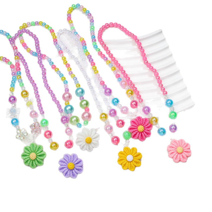 Verspieltes Schmuckset mit Blumenanhänger Karnz