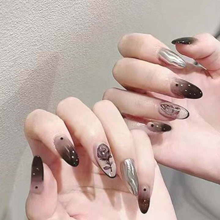 Elegante und kunstvolle Ombre-Nagelkunst Karnz