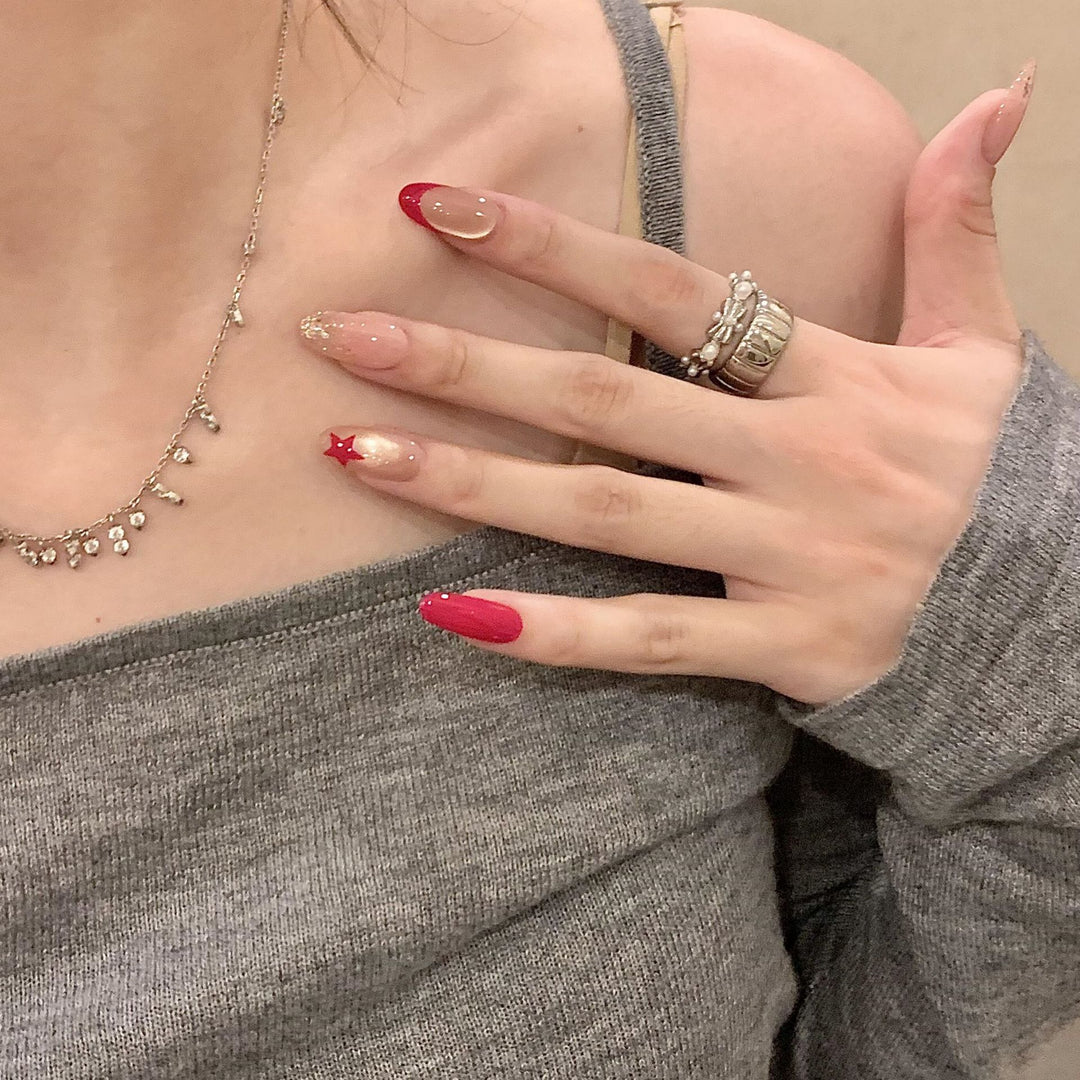 Kunstnagelknips mit Glamour-Details Karnz