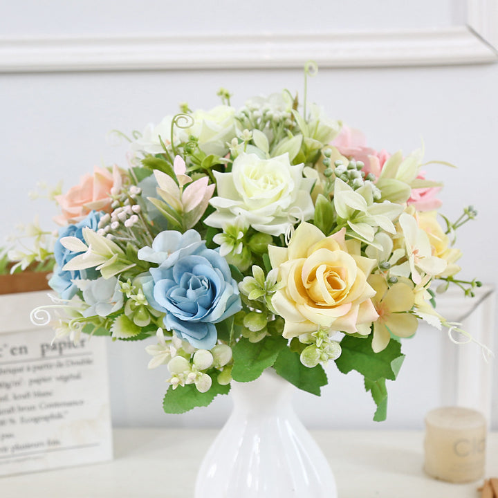 Dekorative Blumenarrangements für die Wohnkultur