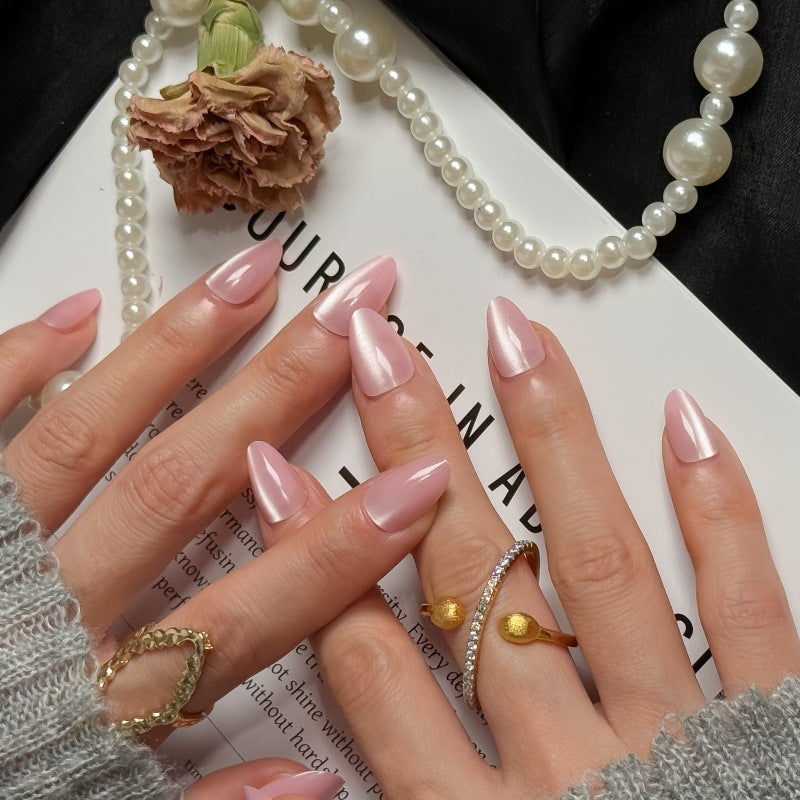 Elegante Kunstnägel mit Hochglänzendem Finish Karnz
