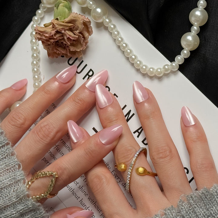 Elegante Kunstnägel mit Hochglänzendem Finish Karnz
