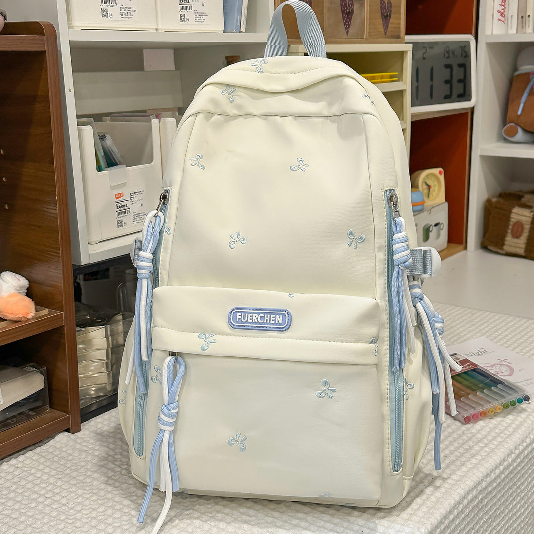 Stylischer Multi-Taschen Rucksack mit pelzigem Schlüsselanhänger Karnz