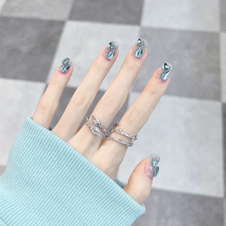 Elegantes Metallic Press-On Nail Set